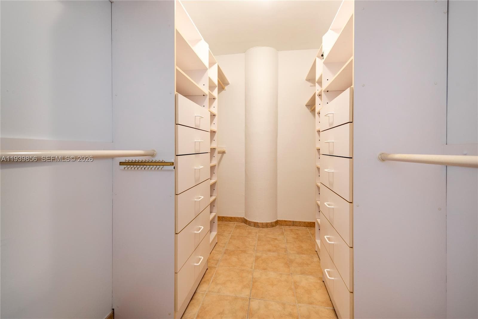 Sea Air Tower Condo · #1406 in Hollywood - Photo 14