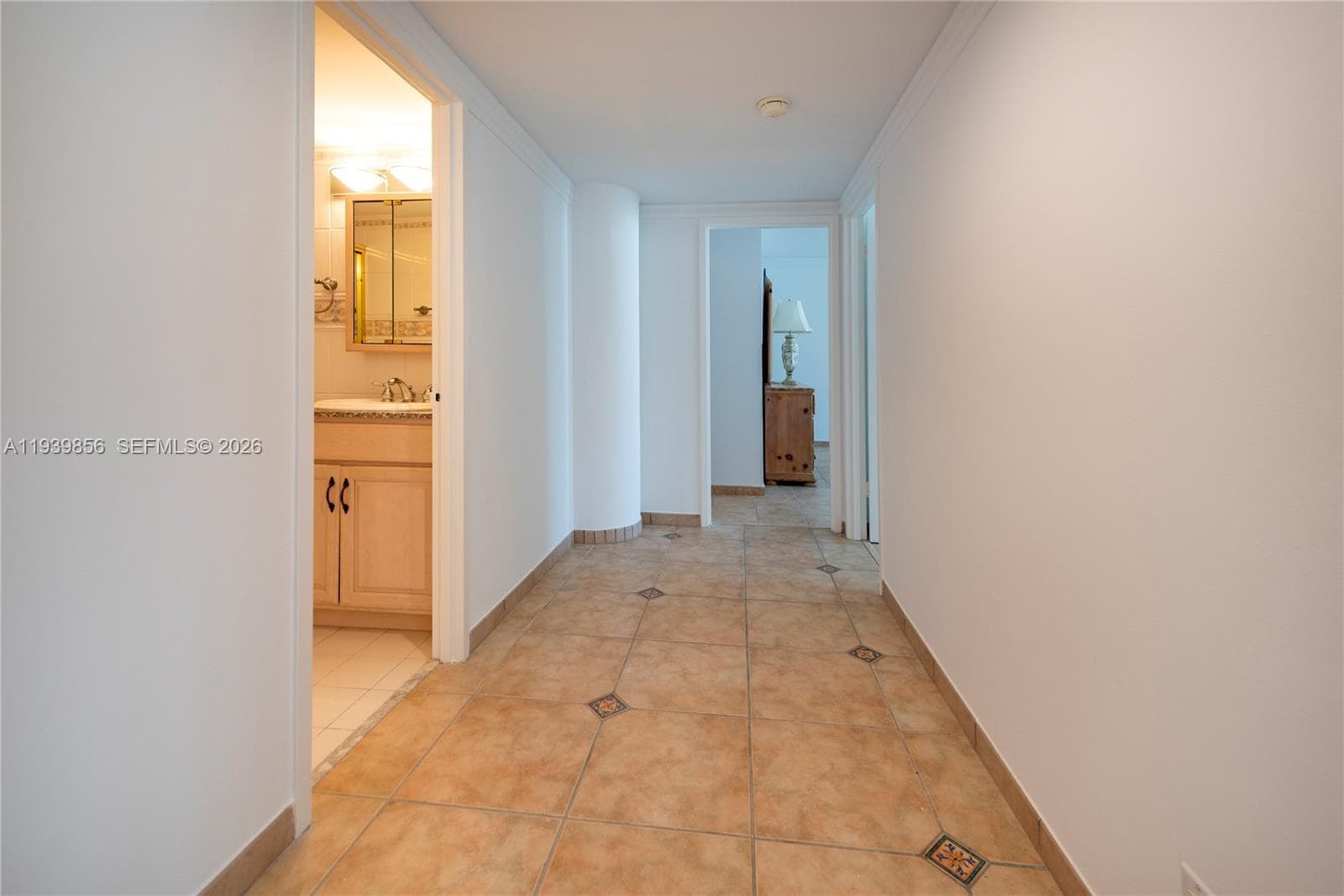 Sea Air Tower Condo · #1406 in Hollywood - Photo 11