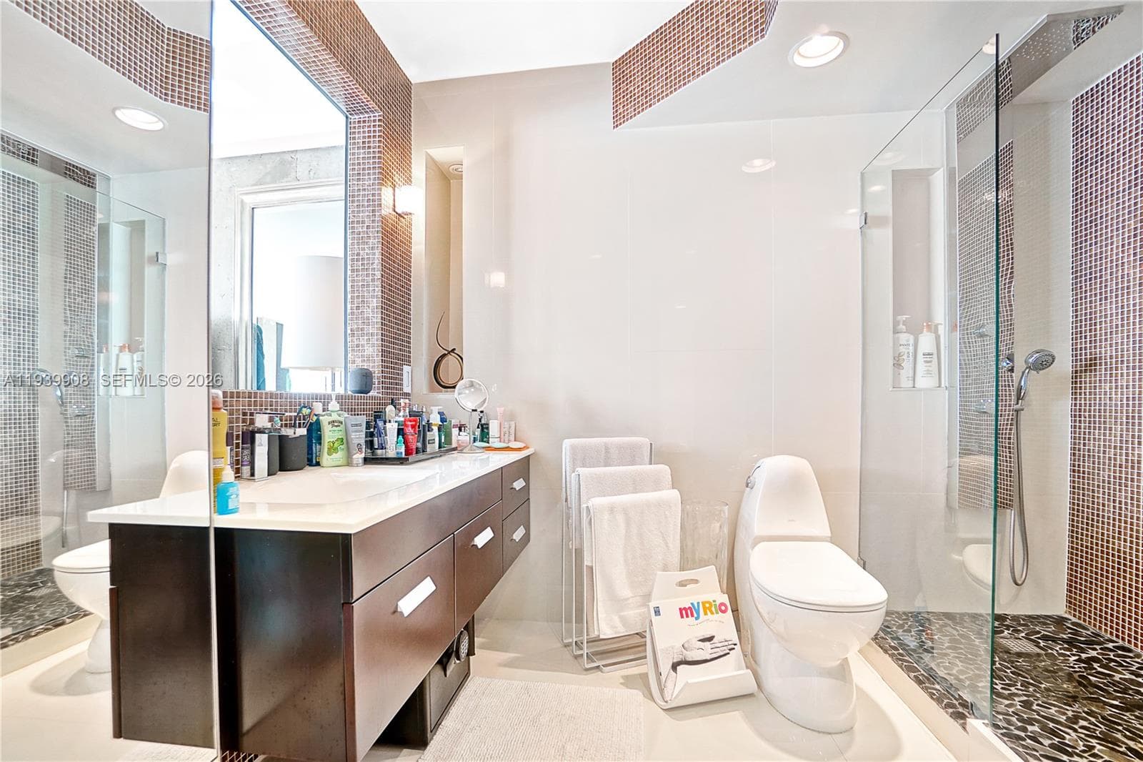 Palm Bay Condominium · #6F in Miami - Photo 12