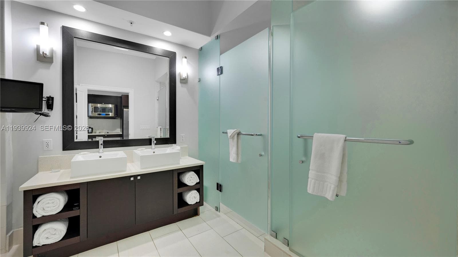 THE BLUE, RESORT HOTEL CO · #1510 in Doral - Photo 8
