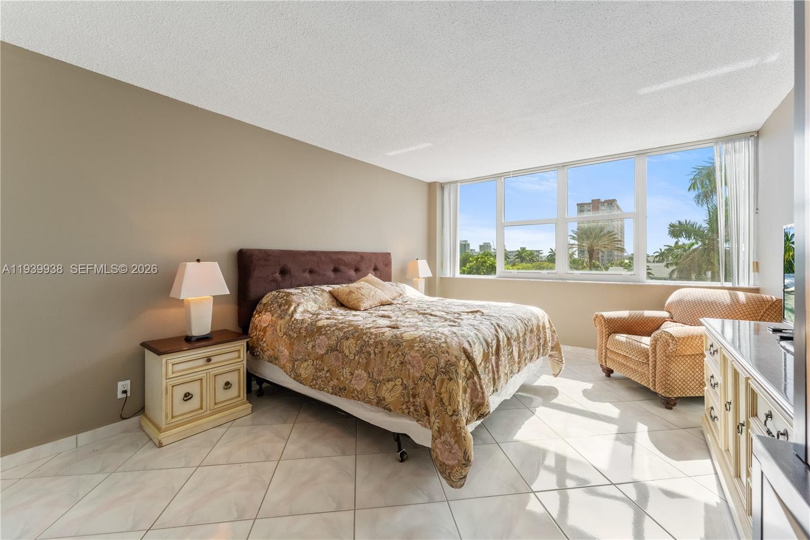 PARKER TOWER CONDO · #212 in Hallandale Beach - Photo 12