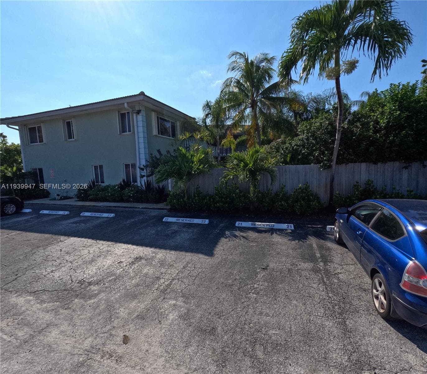 CASCADE AT HOLLY HEIGHTS · #15 in Fort Lauderdale - Photo 2