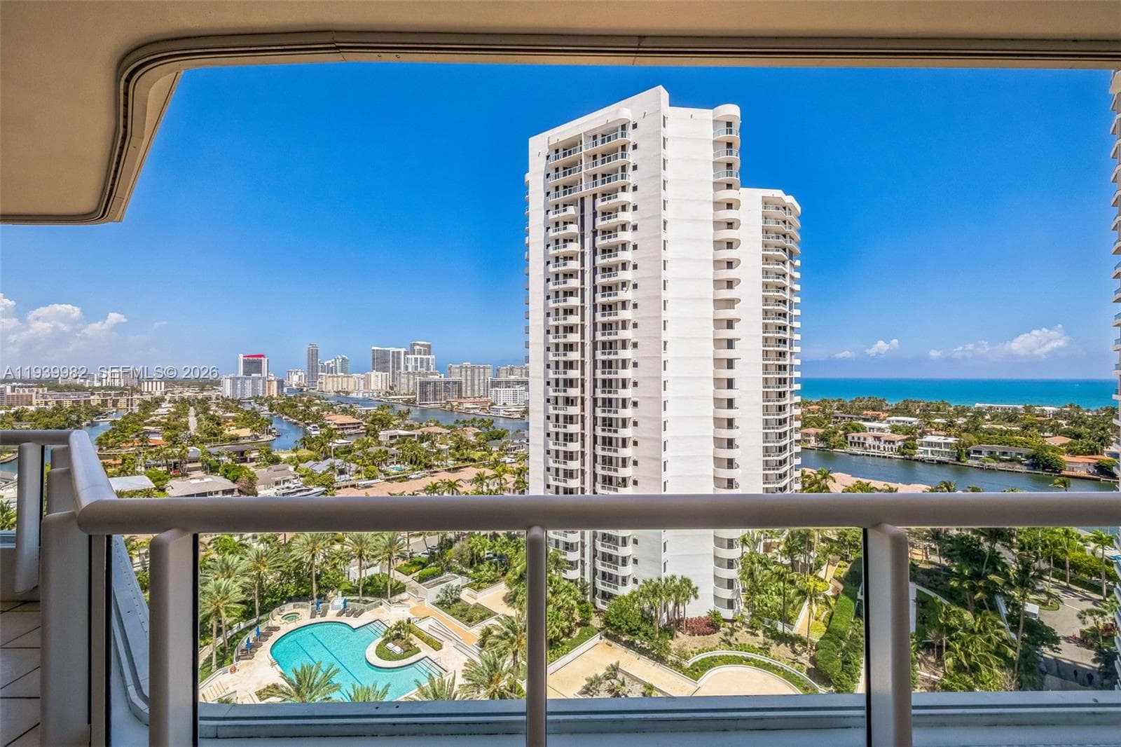 NORTH TOWER AT THE POINT · #1802 in Aventura - Photo 28