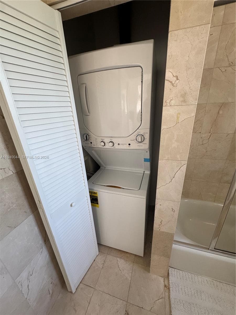 929 CONDO · #5 in Miami Beach - Photo 12