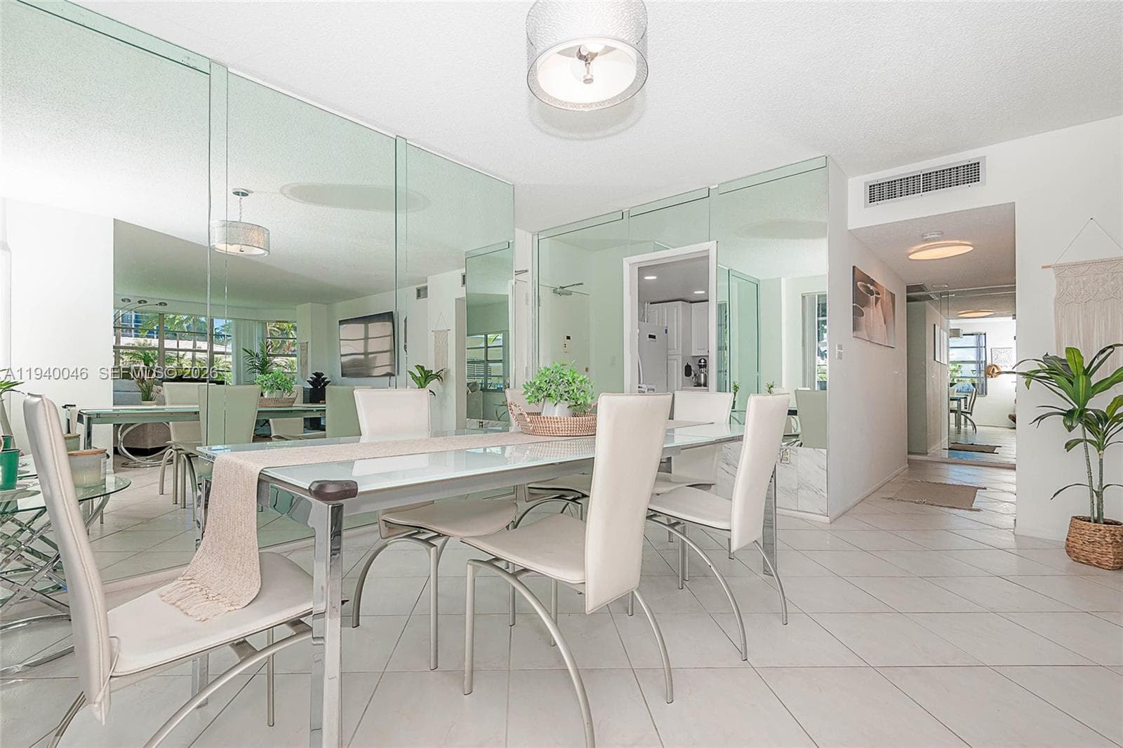 HEMISPHERES CONDO · #MR in Hallandale Beach - Photo 3