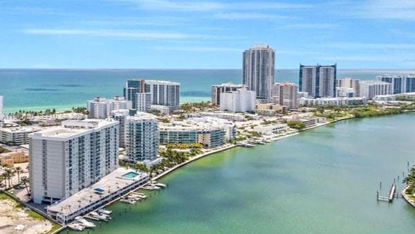 AQUASOL CONDO · #8B in Miami Beach - Photo 1