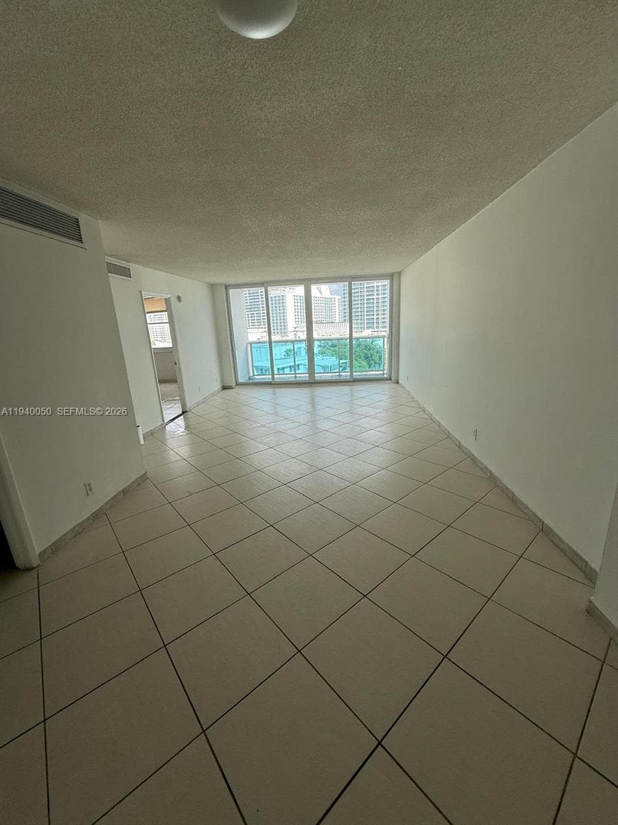 AQUASOL CONDO · #8B in Miami Beach - Photo 9