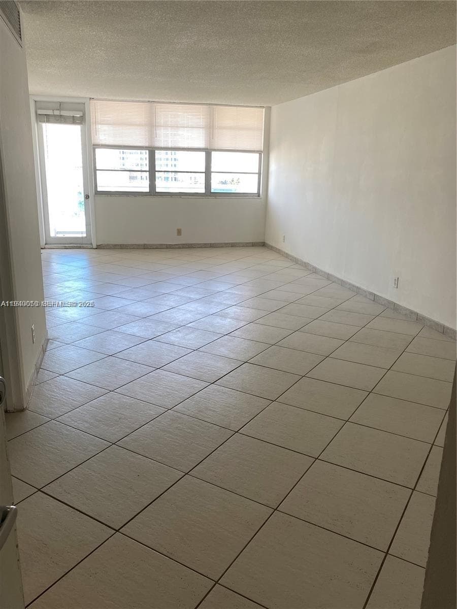 AQUASOL CONDO · #8B in Miami Beach - Photo 11