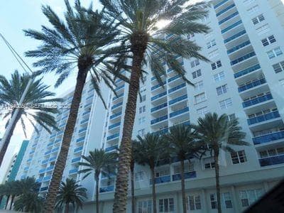AQUASOL CONDO · #8B in Miami Beach - Photo 4