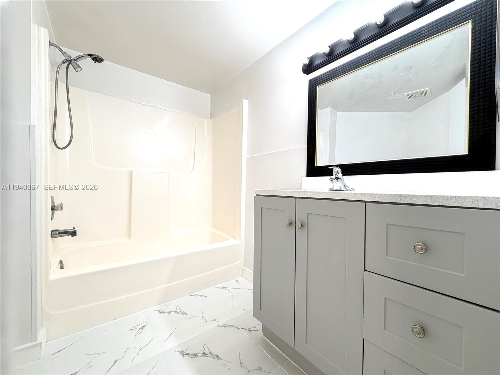 WEST FONTAINE · #107-8 in Miami - Photo 24