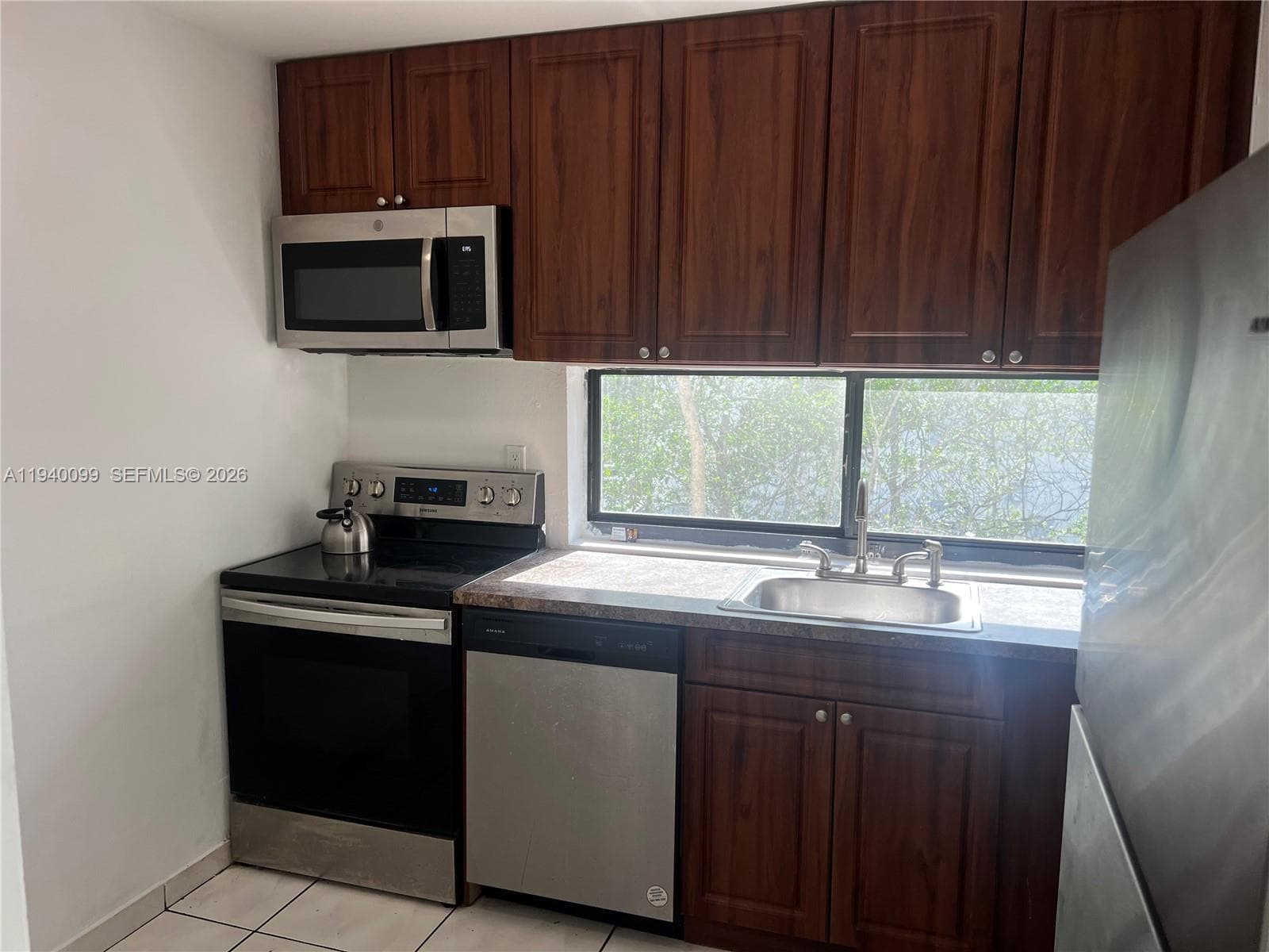 PLAZA OF AMERICAS CONDO P · #421 in Sunny Isles Beach - Photo 3