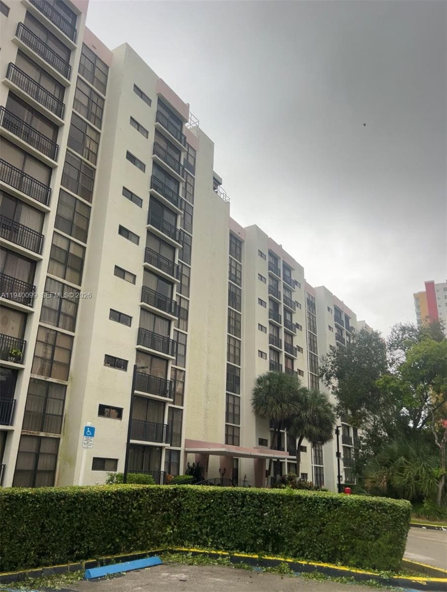 PLAZA OF AMERICAS CONDO P · #421 in Sunny Isles Beach - Photo 1