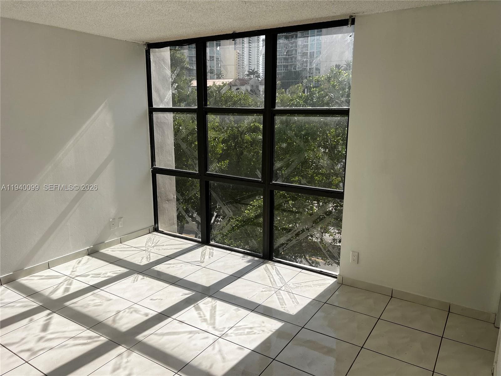 PLAZA OF AMERICAS CONDO P · #421 in Sunny Isles Beach - Photo 11