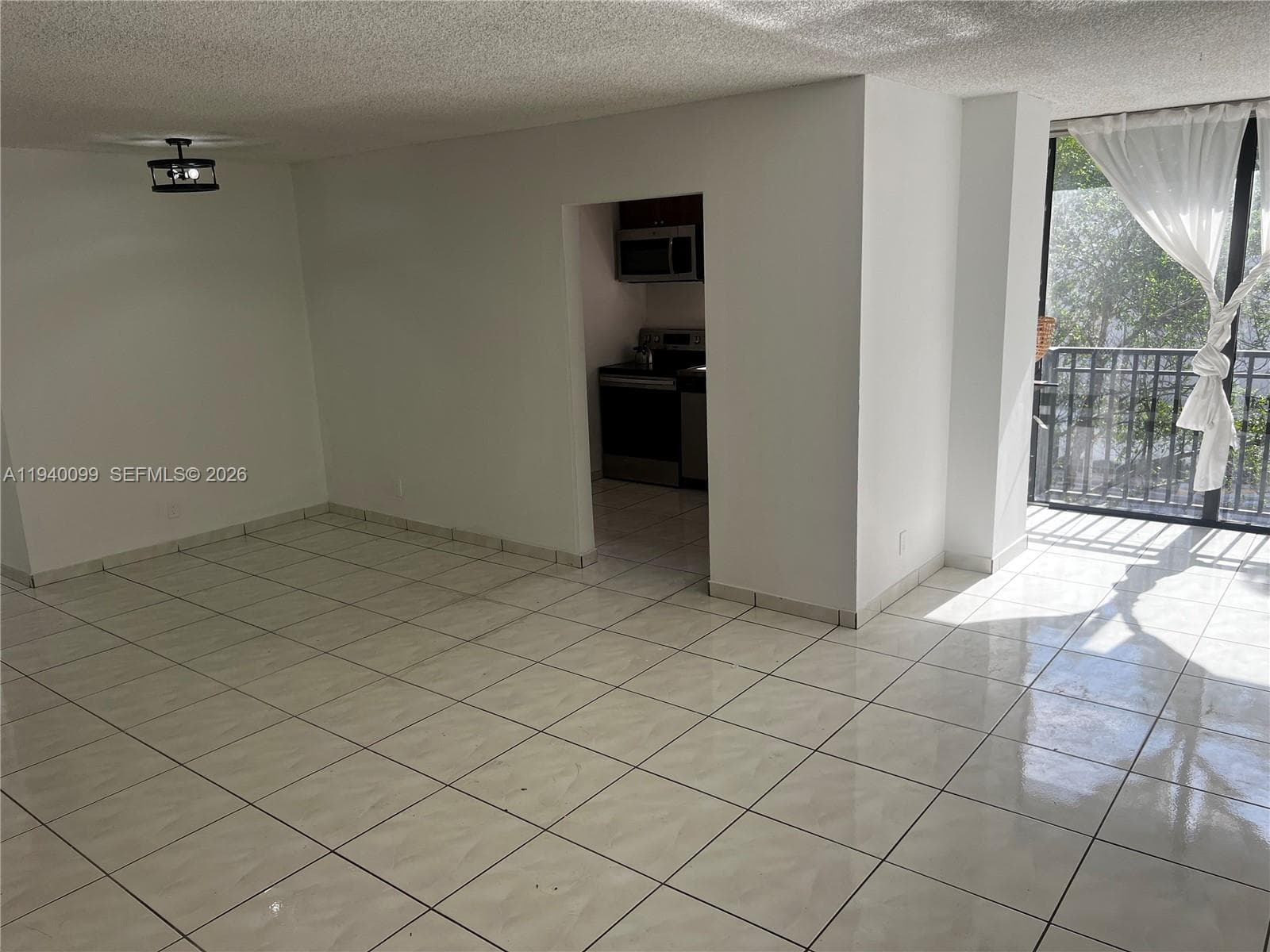 PLAZA OF AMERICAS CONDO P · #421 in Sunny Isles Beach - Photo 8