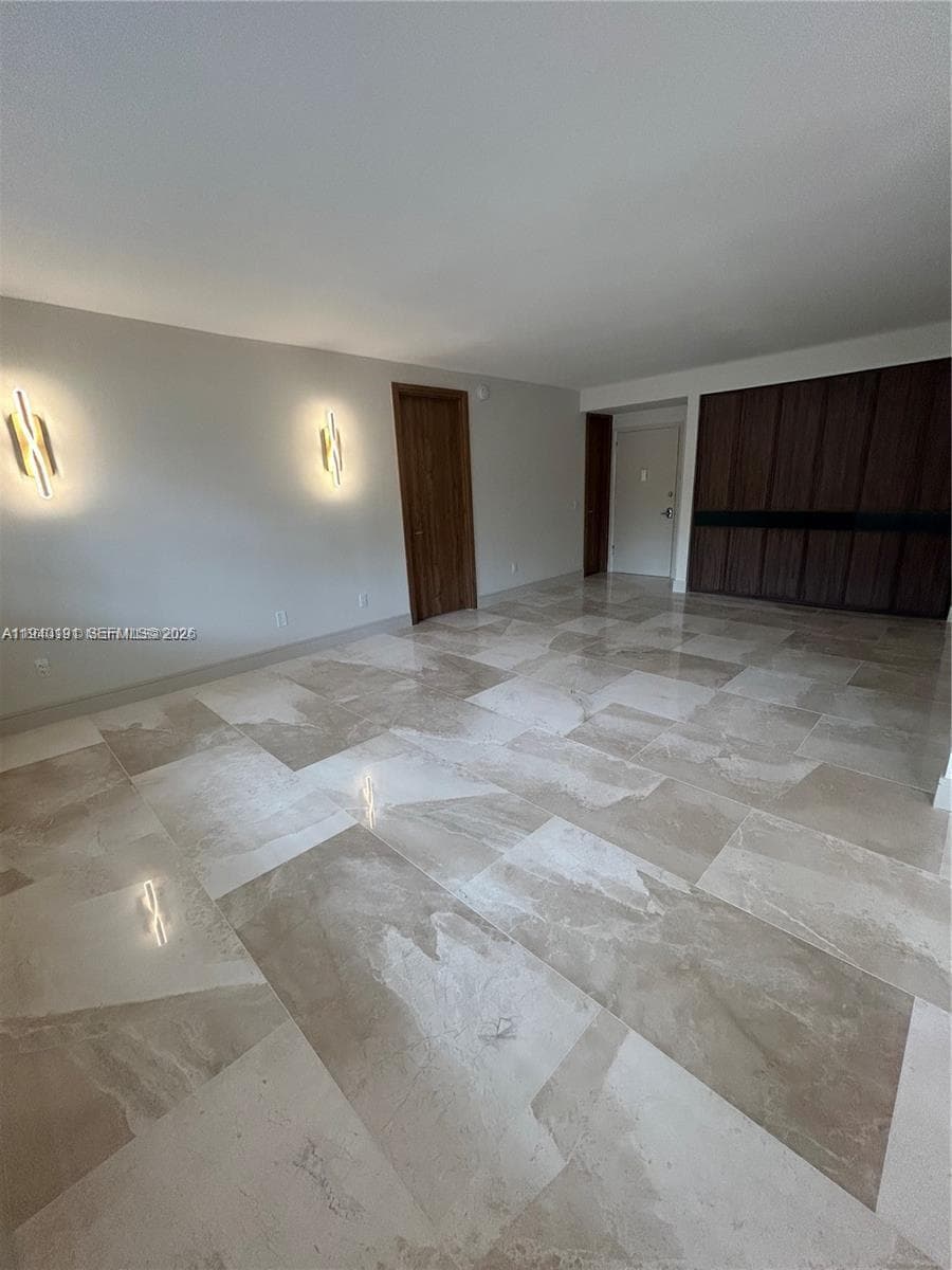 1060 92nd Apt 7 · #Apt 7 in Bay Harbor Islands - Photo 2