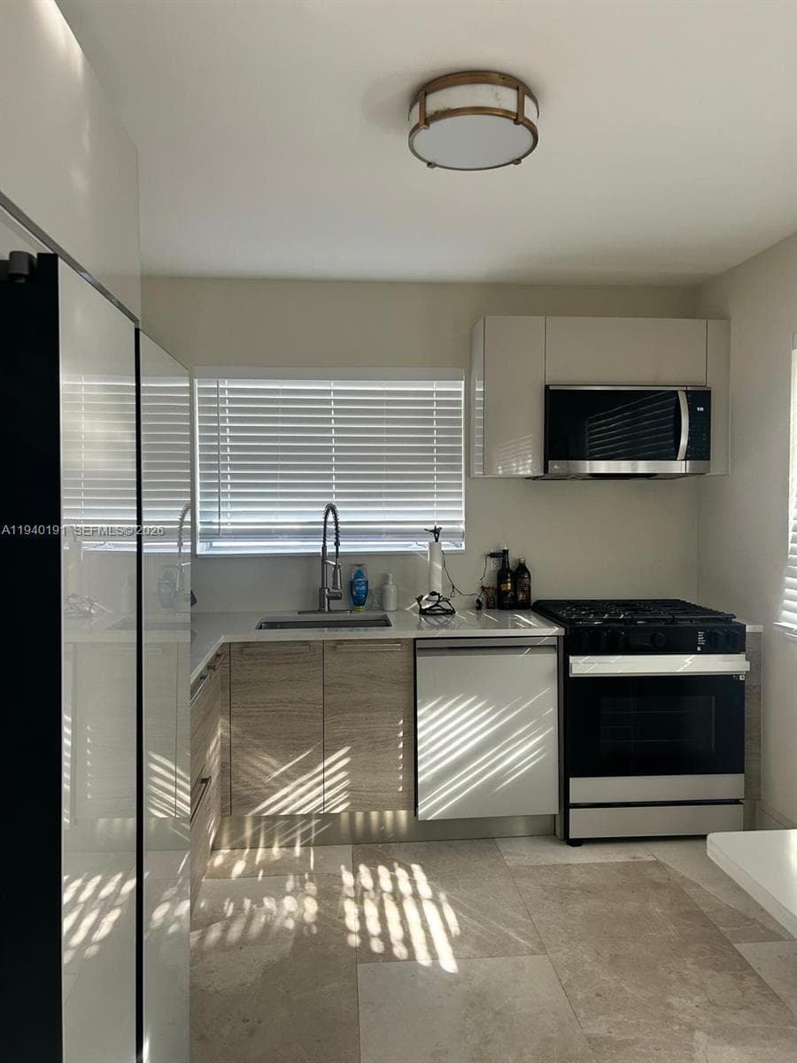 1060 92nd Apt 7 · #Apt 7 in Bay Harbor Islands - Photo 16