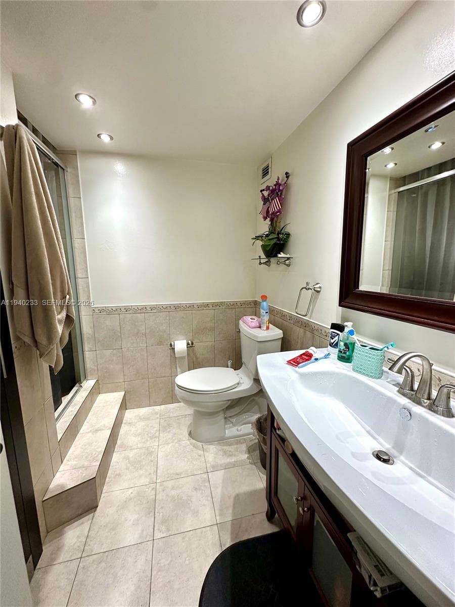 LA MER ESTATES SOUTH COND · #701 in Hallandale Beach - Photo 6