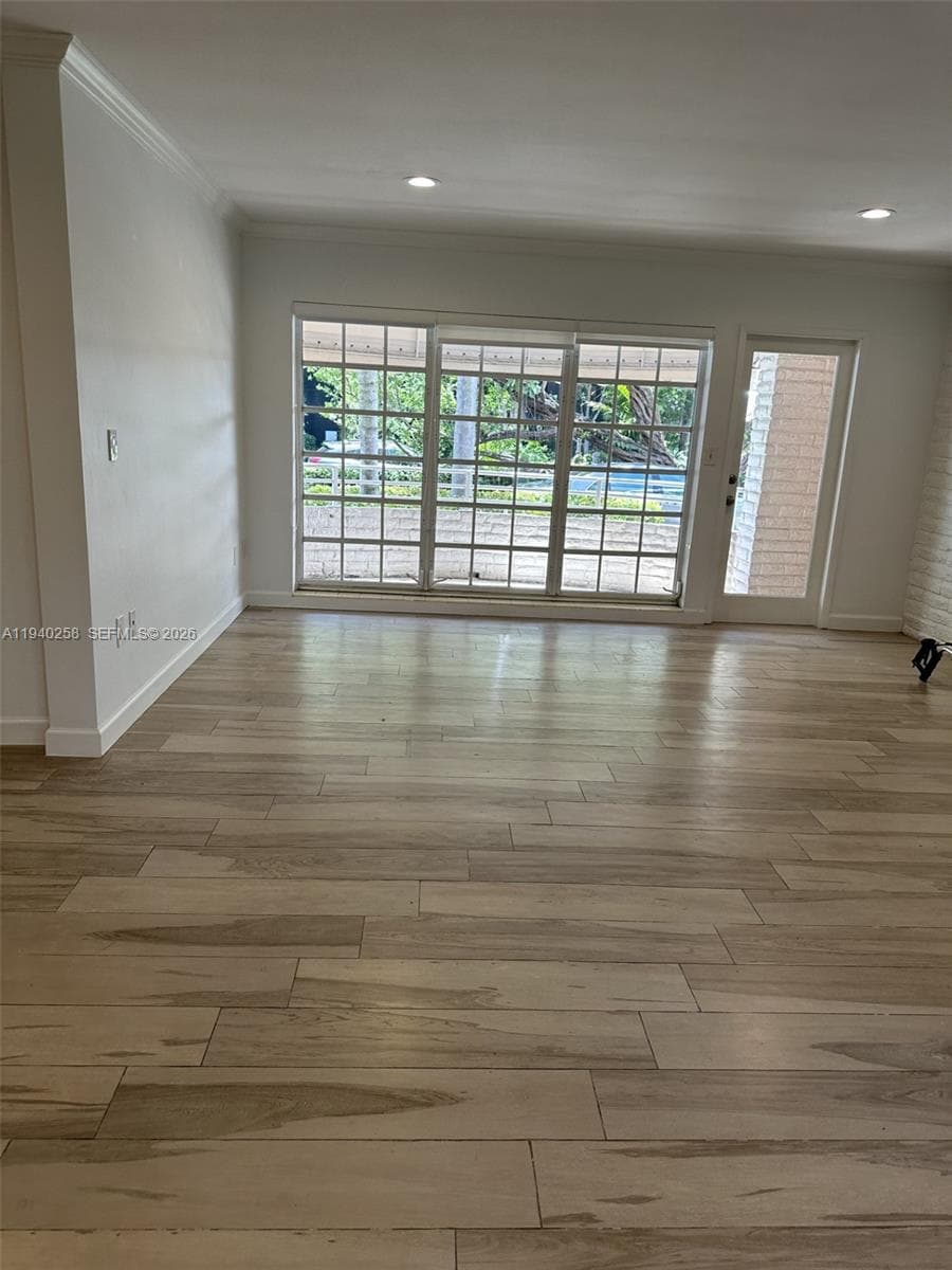 Lg Living Room