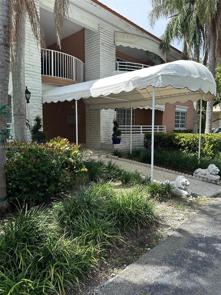 VILLAS OF PARK DRIVE COND · #B in Bal Harbour - Photo 1