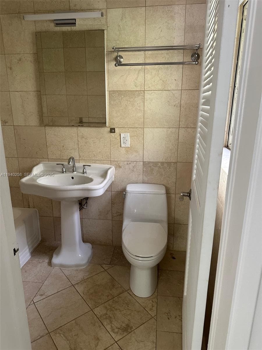 VILLAS OF PARK DRIVE COND · #B in Bal Harbour - Photo 35
