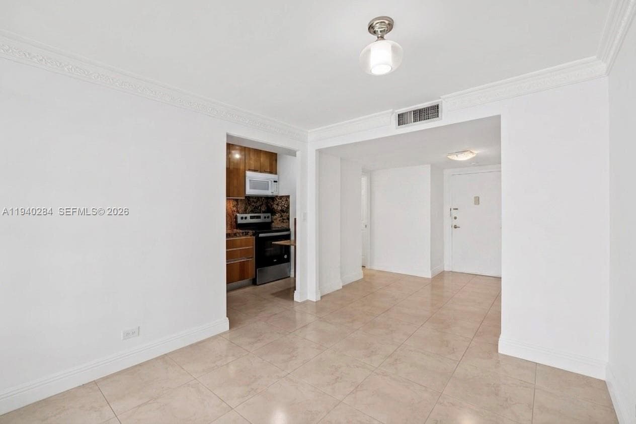 WINSTON TOWERS · #1510 in Sunny Isles Beach - Photo 7