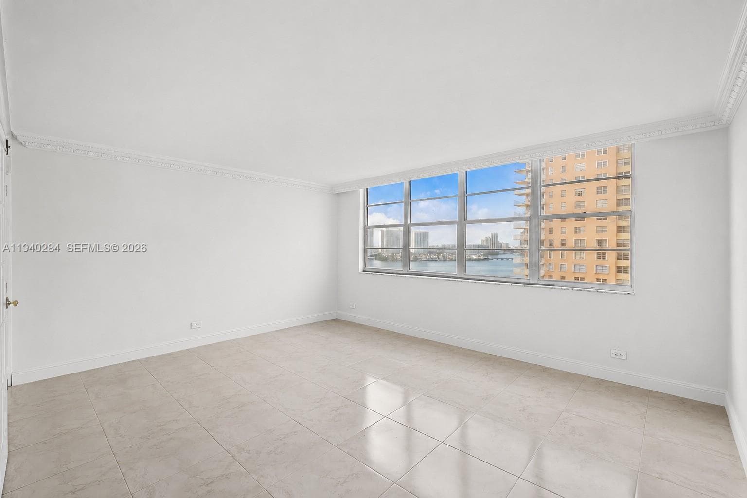 WINSTON TOWERS · #1510 in Sunny Isles Beach - Photo 3