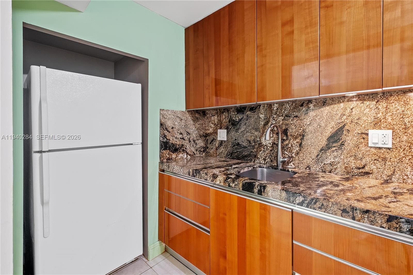 WINSTON TOWERS · #1510 in Sunny Isles Beach - Photo 5