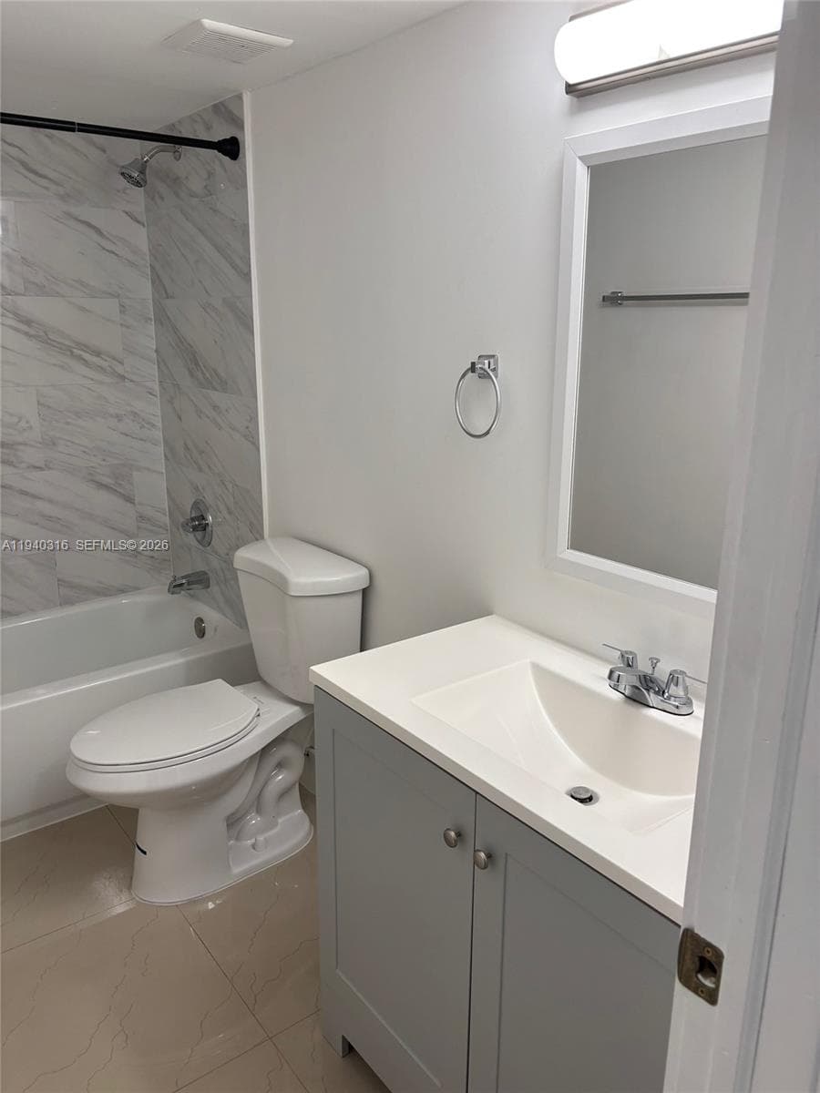 BAYVIEW PALMS CONDO · #422 in North Miami - Photo 2