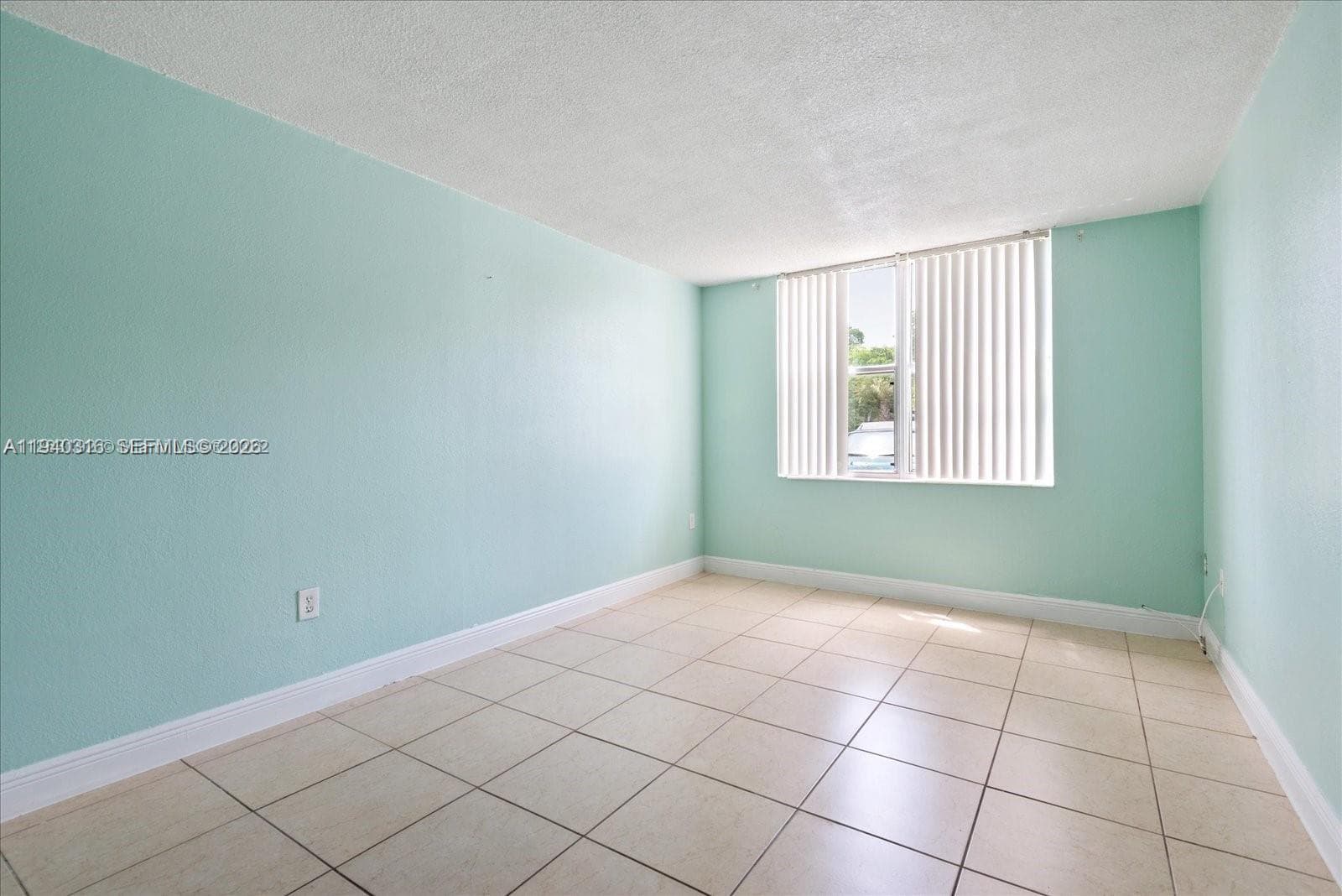 BAYVIEW PALMS CONDO · #422 in North Miami - Photo 3