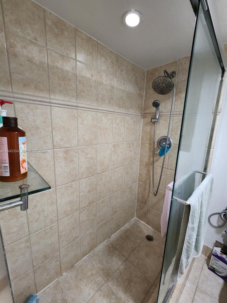 WINSTON TOWERS 700 CONDO · #1908 in Sunny Isles Beach - Photo 22