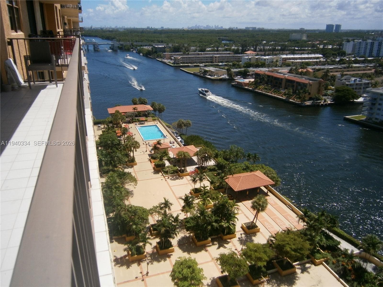 WINSTON TOWERS 700 CONDO · #1908 in Sunny Isles Beach - Photo 14