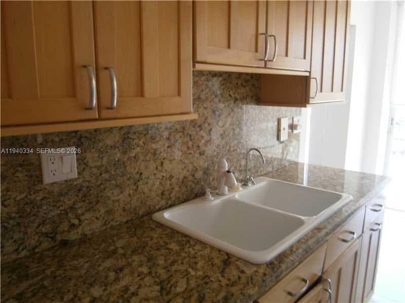 WINSTON TOWERS 700 CONDO · #1908 in Sunny Isles Beach - Photo 18