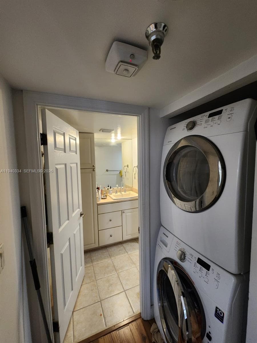 WINSTON TOWERS 700 CONDO · #1908 in Sunny Isles Beach - Photo 11