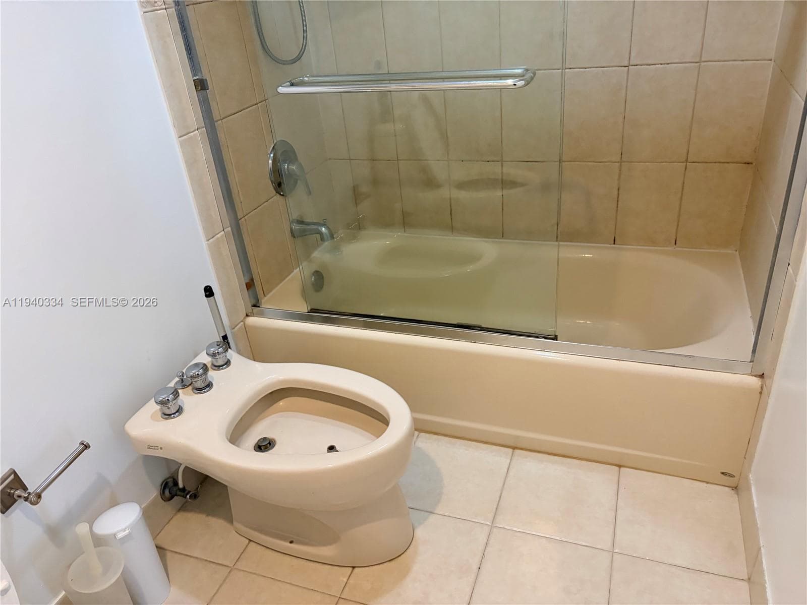 WINSTON TOWERS 700 CONDO · #1908 in Sunny Isles Beach - Photo 29