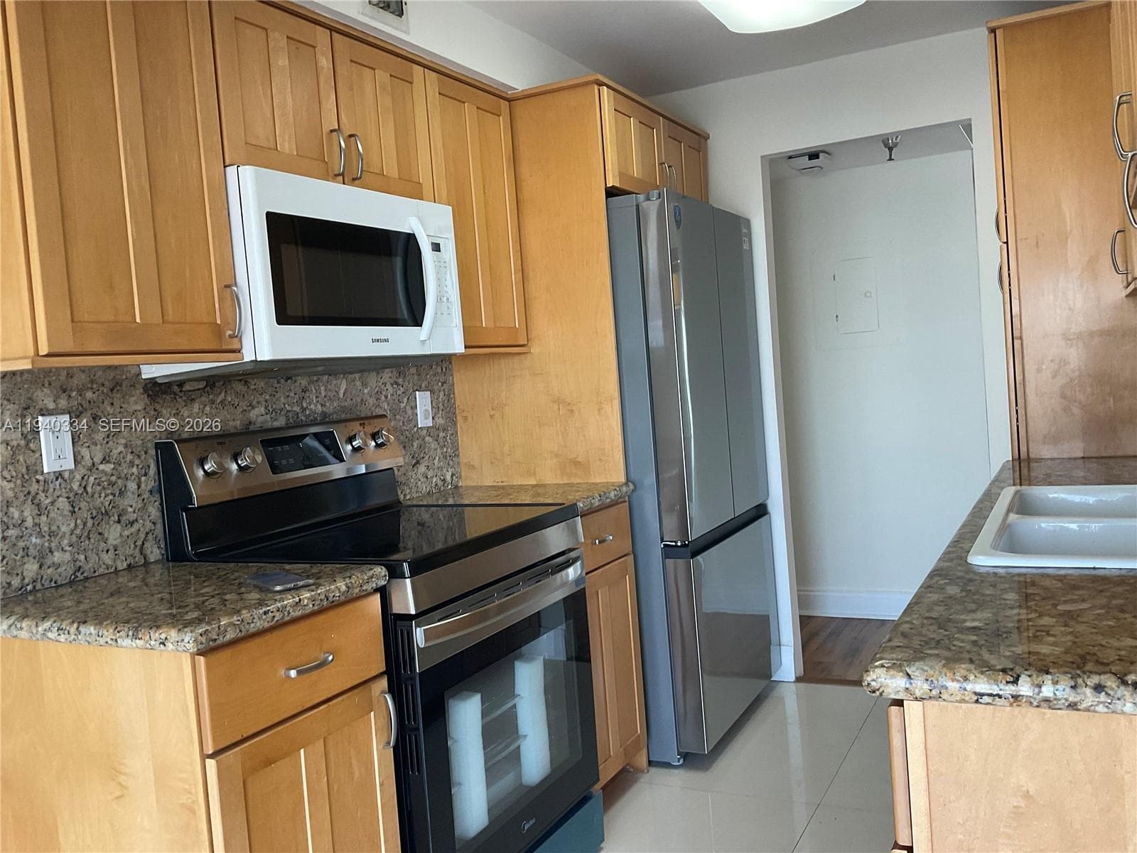 WINSTON TOWERS 700 CONDO · #1908 in Sunny Isles Beach - Photo 4