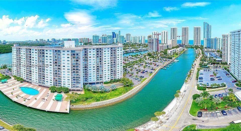 COASTAL TOWERS CONDO · #503 in Sunny Isles Beach - Photo 3