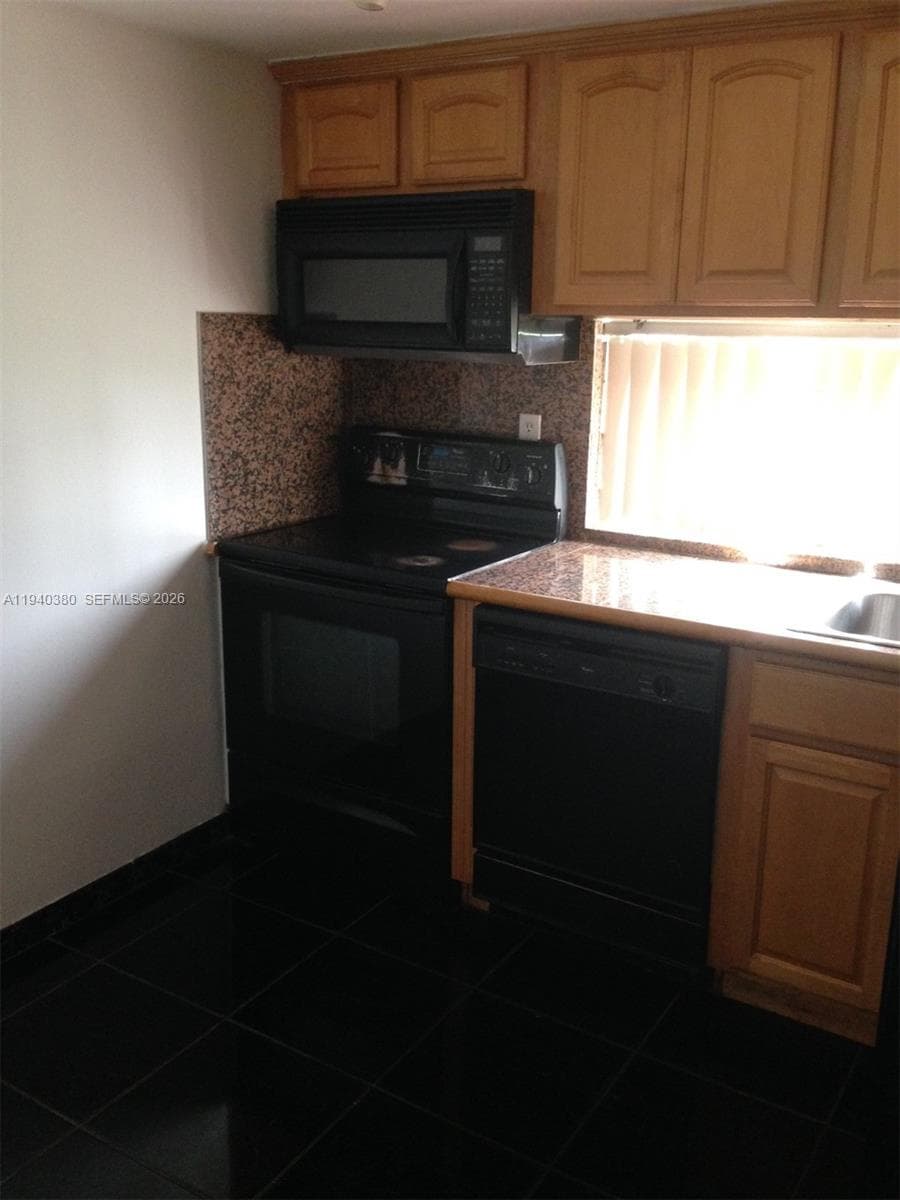 PLAZA OF AMERICAS CONDO P · #514 in Sunny Isles Beach - Photo 5