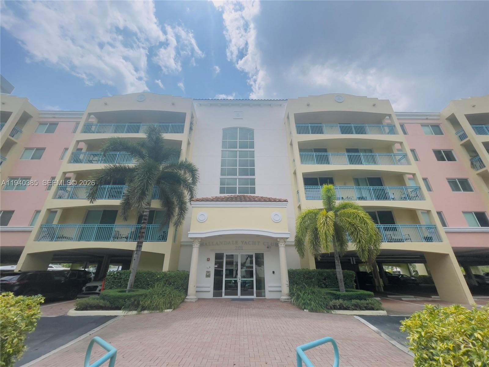 HALLANDALE BEACH PRIVATE · #510 in Hallandale Beach - Photo 16