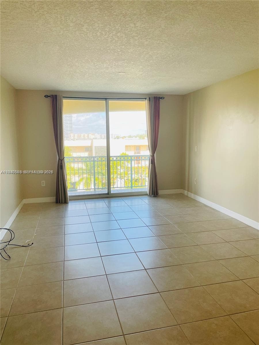 HALLANDALE BEACH PRIVATE · #510 in Hallandale Beach - Photo 8