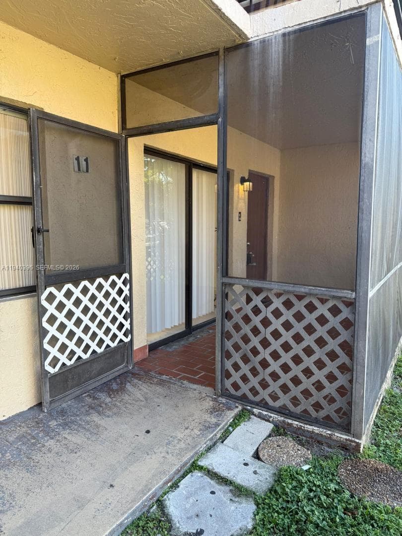 LAGO GRANDE THREE-A CONDO · #11-47 in Hialeah - Photo 4