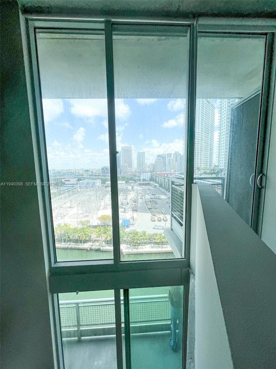 NEO VERTIKA CONDO · #1511 in Miami - Photo 15