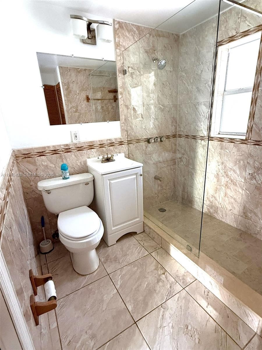 MARSEILLES CONDO · #29 in Miami Beach - Photo 6