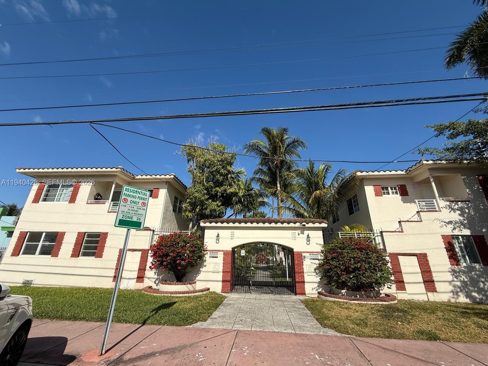 MARSEILLES CONDO · #29 in Miami Beach - Photo 7