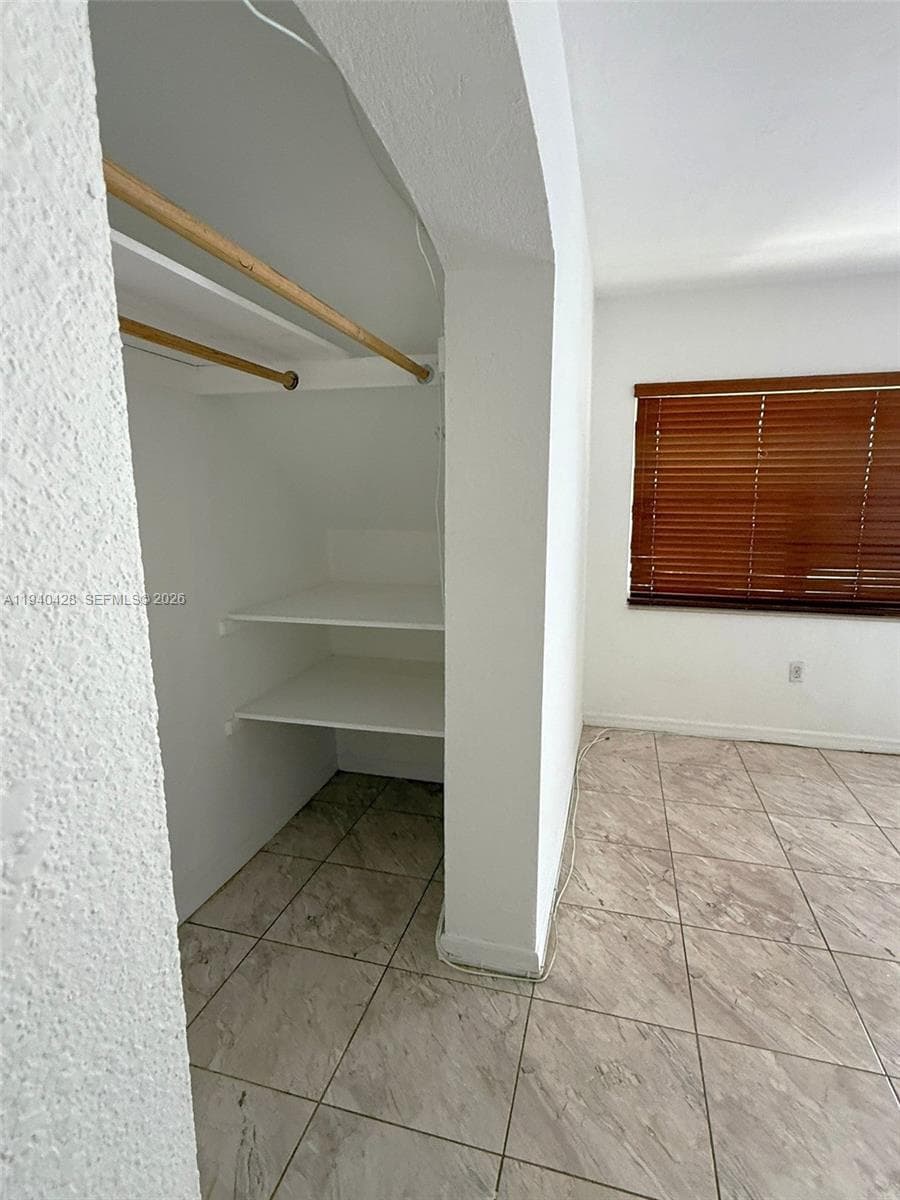 MARSEILLES CONDO · #29 in Miami Beach - Photo 5