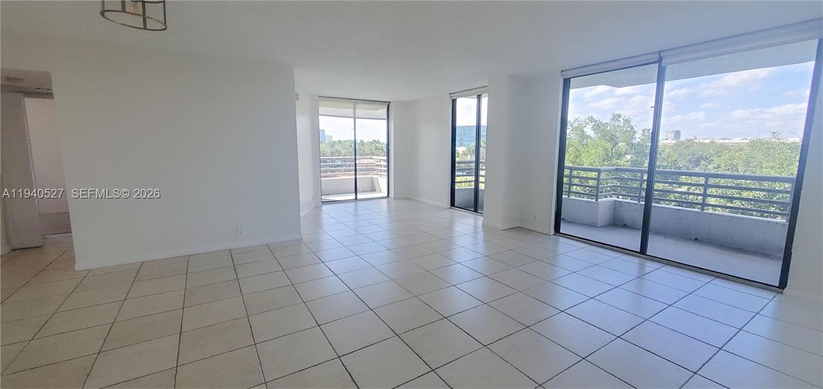 PARC CENTRAL AVENTURA SOU · #501 in Aventura - Photo 2