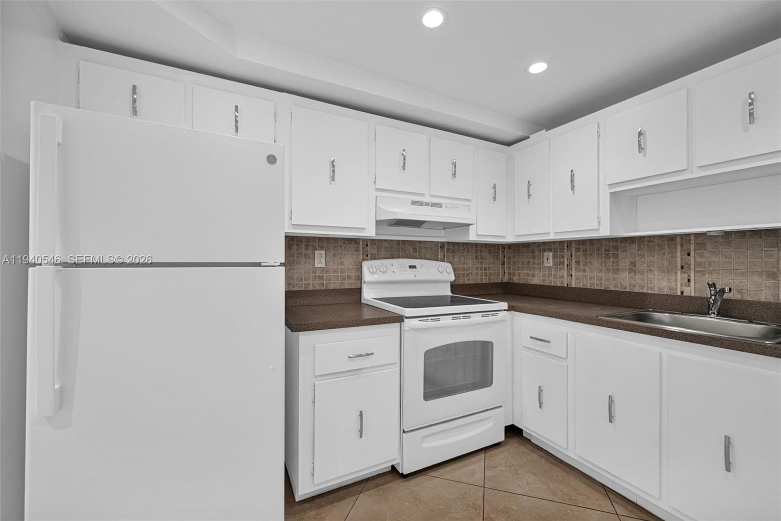 OLYMPUS CONDO PHASE · #519 in Hallandale Beach - Photo 8