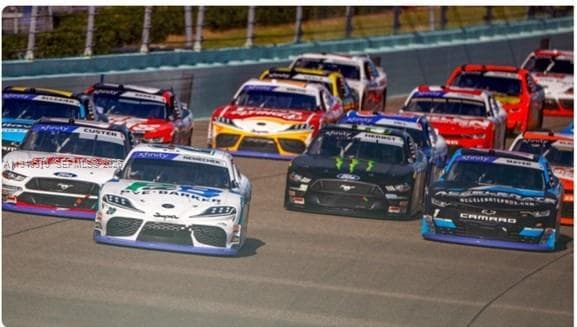 10 minutes from Homestead-Miami Speedway