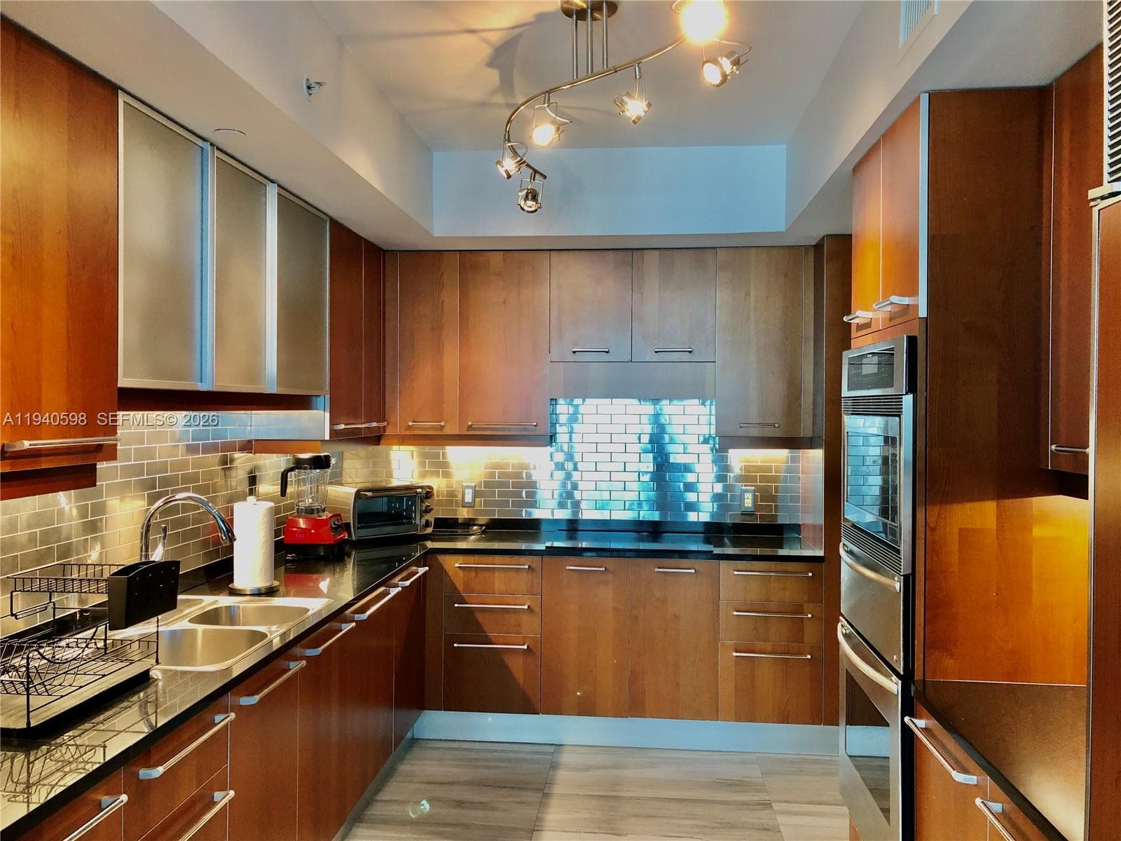 OCEAN PALMS CONDO · #801 in Hollywood - Photo 13