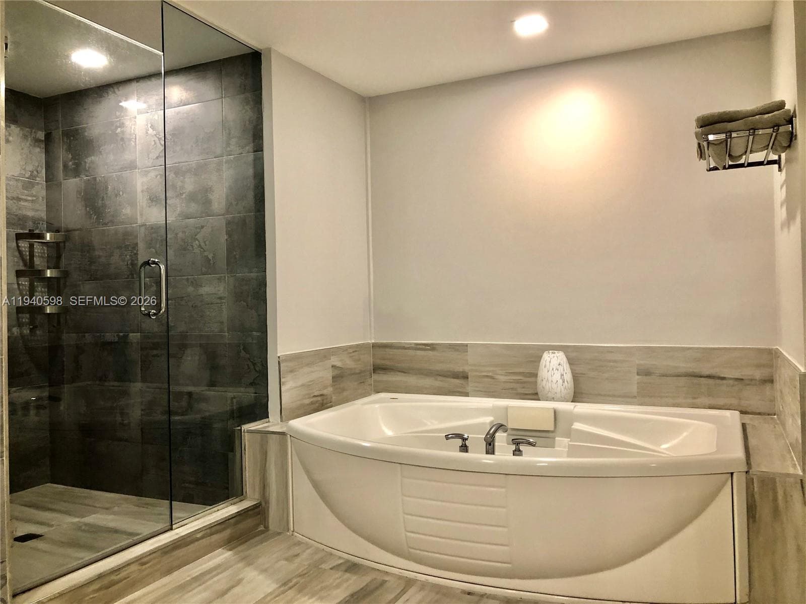 OCEAN PALMS CONDO · #801 in Hollywood - Photo 17
