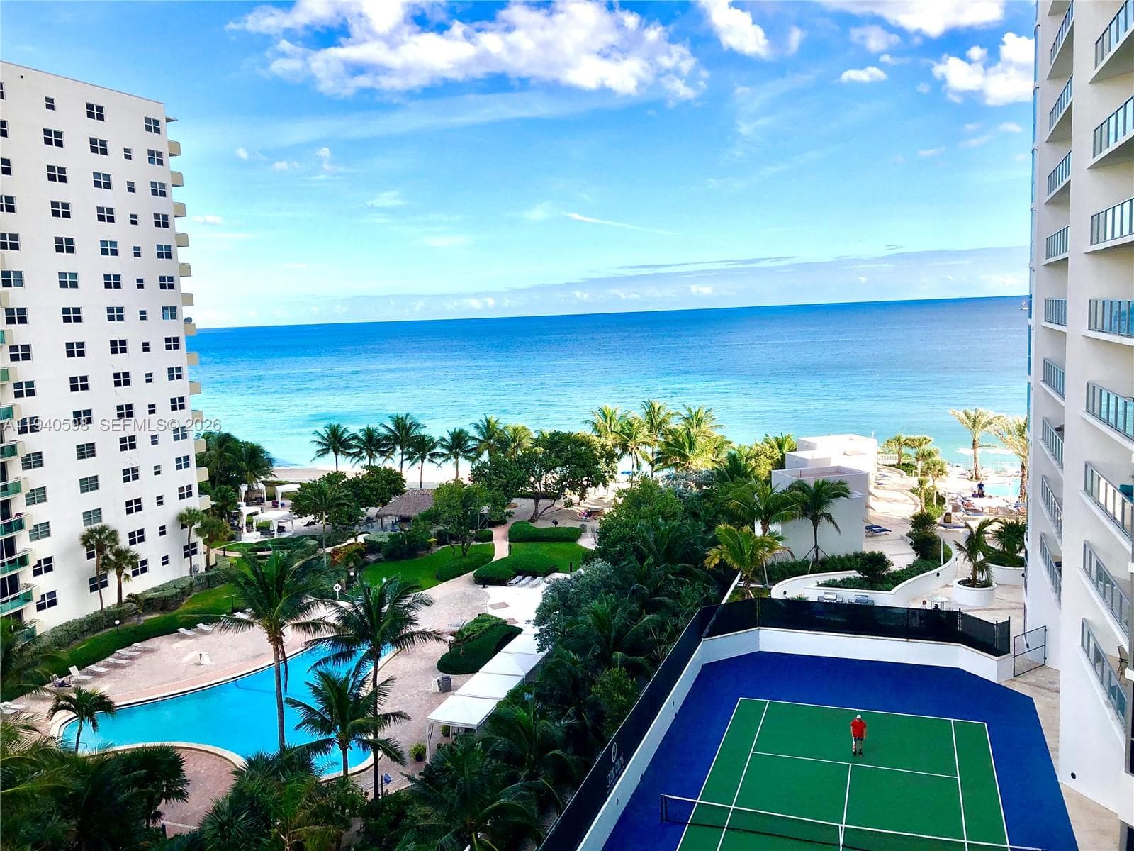 OCEAN PALMS CONDO · #801 in Hollywood - Photo 9